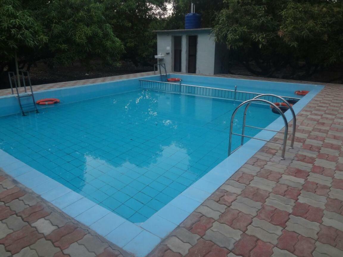 Shiv Farm House Hotel ชาซันเกอร์ ภายนอก รูปภาพ